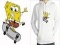 Spongebob ar a skateboard a imirt ar líne